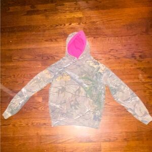 Cano hoodie, pink inside